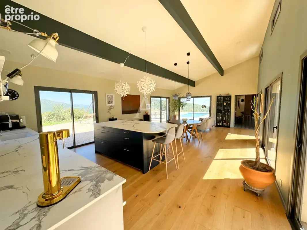 30 KM SUD PERPIGNAN :  Maison contemporaine 5 pièces 160 m² avec PISCINE, GARAGE de 150 m² et TERRAIN de 3,3 HECTARES !! - photo 4