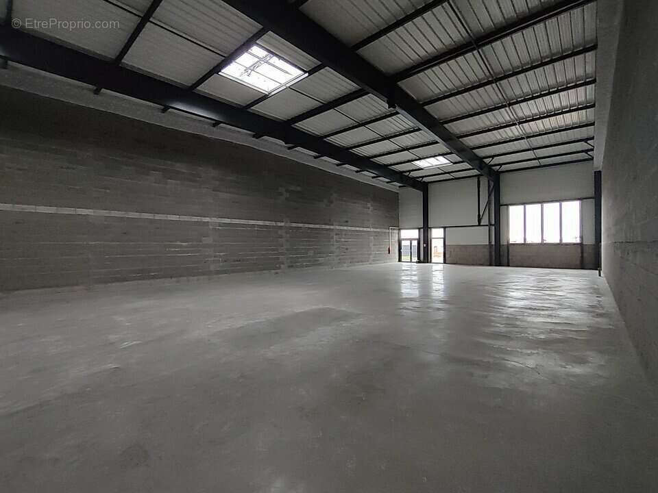 Autre à BOURGOIN-JALLIEU