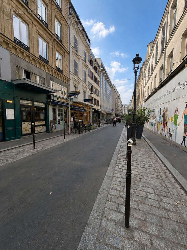 Appartement à PARIS-9E