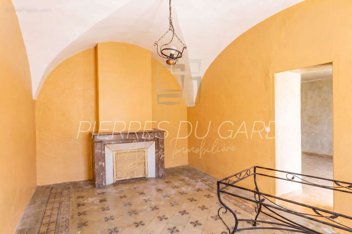 Maison 134 m² à Saint-Chaptes  - photo 4