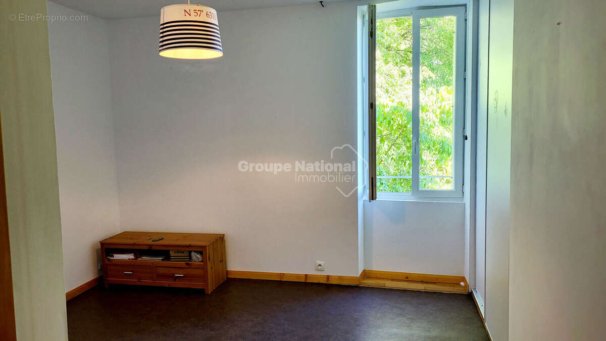 Maison à SAINT-MARCEL-DE-CAREIRET