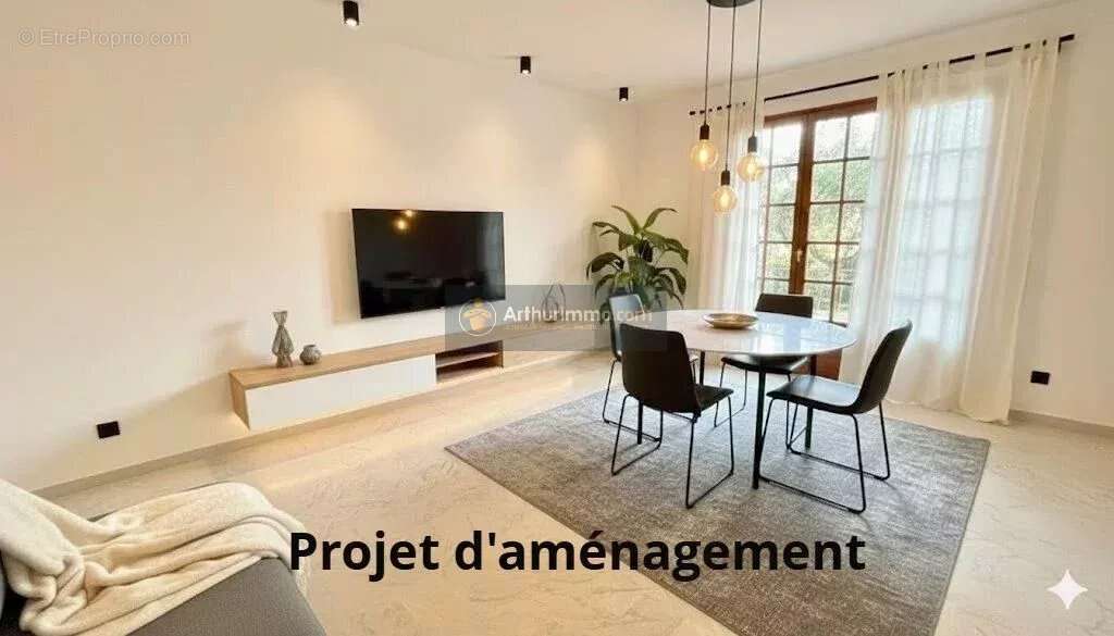 Appartement à FREJUS