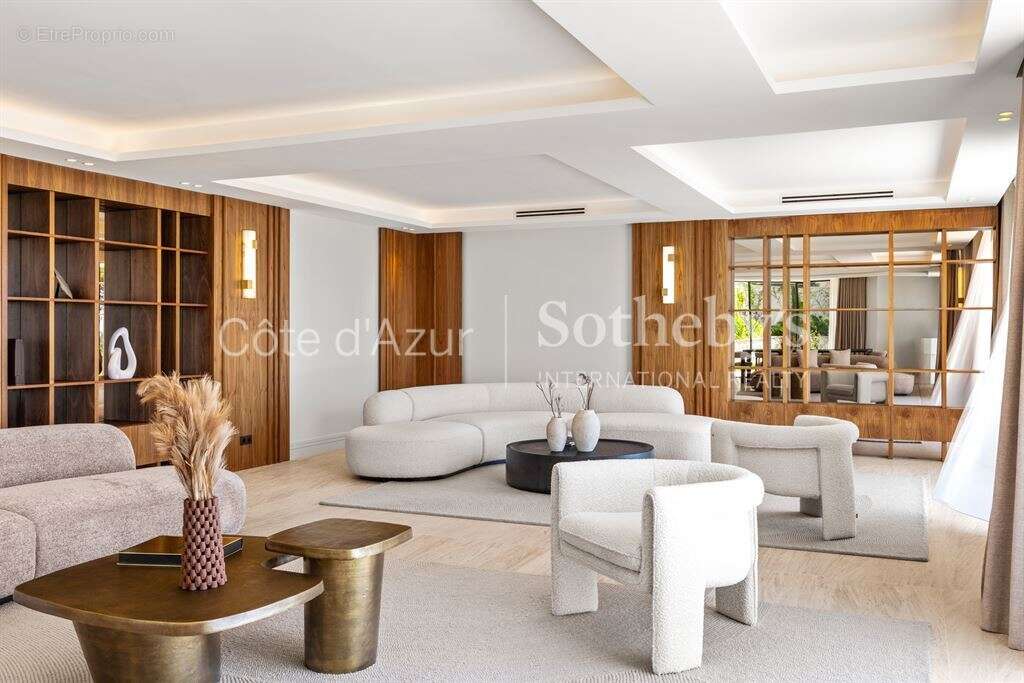 Villa contemporaine avec vue mer panoramique à Nice Mont Boron, face à Villefranche-sur-Mer - photo 11