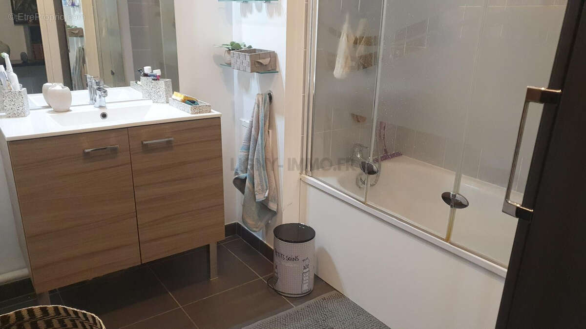 Appartement à DEVILLE-LES-ROUEN