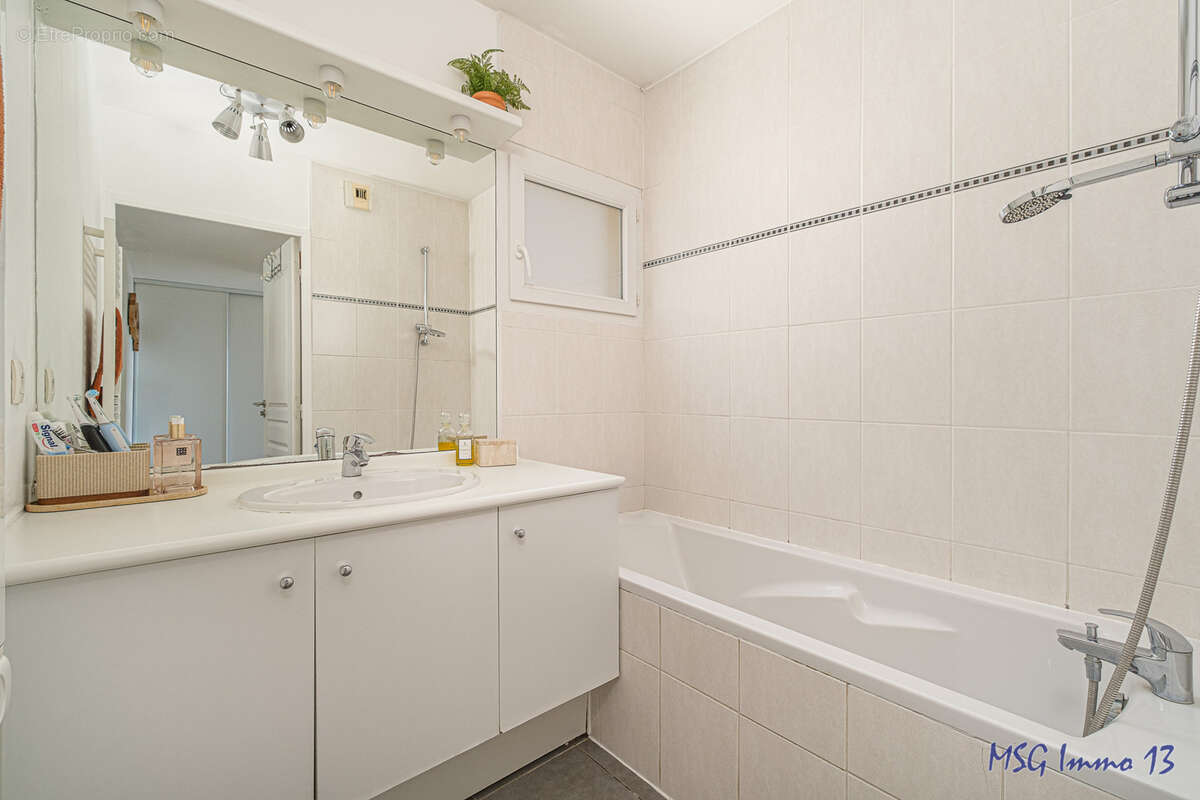Appartement à MARSEILLE-13E