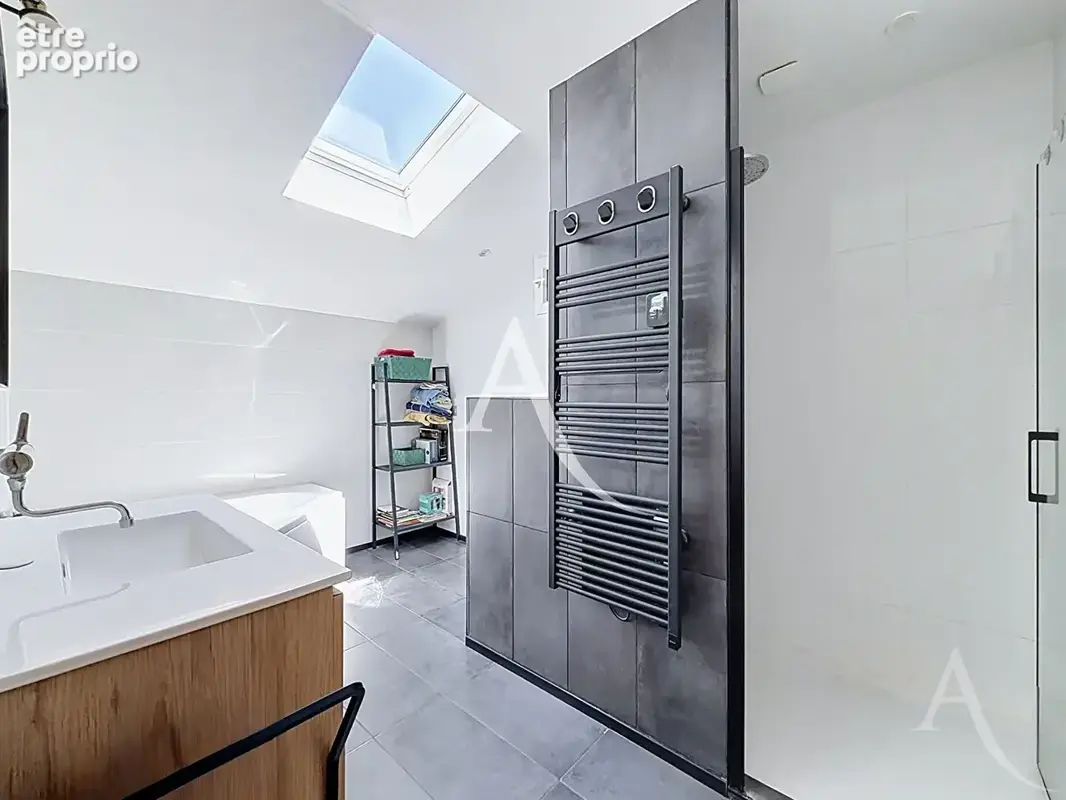 Maison Saint Hilaire - 5 pièces 133 m2 + T2 duplex 40 m² - photo 11