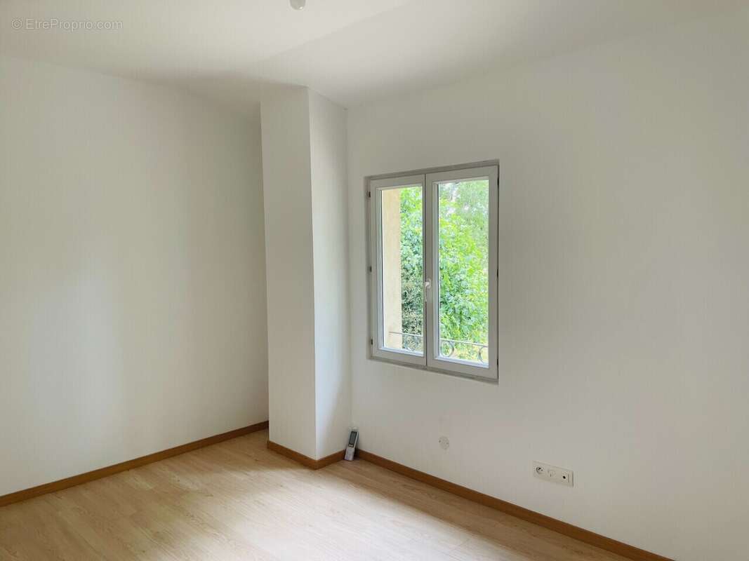 Maison à SAINT-DONAT-SUR-L&#039;HERBASSE