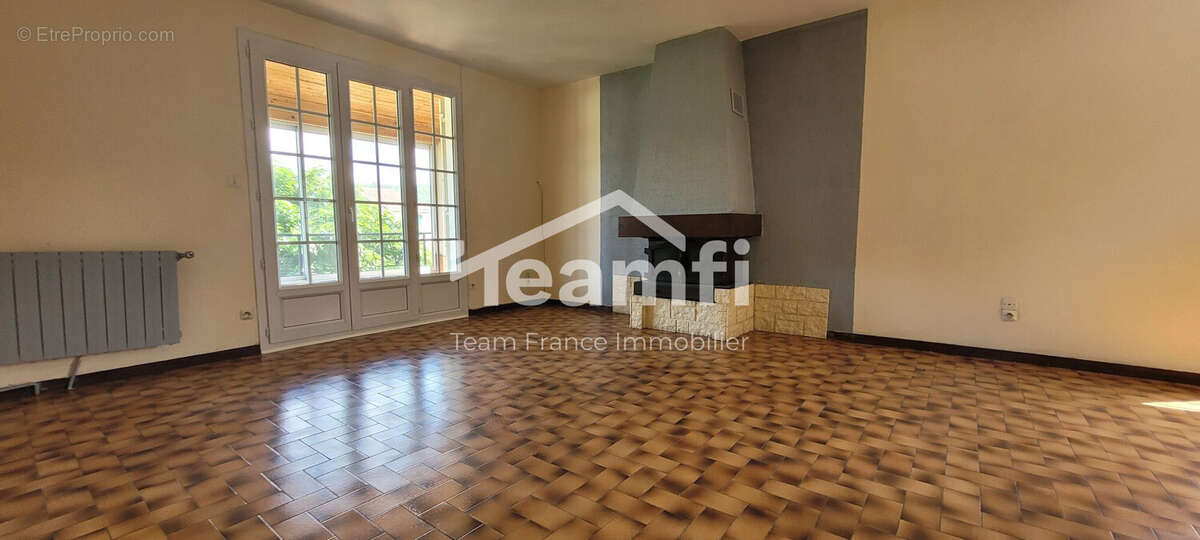 Maison à SAINT-MARTIN-DE-VALGALGUES