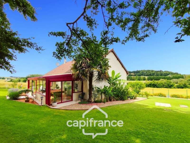 Maison à vendre 5 pièces LA CHAPELLE HUON (72)  -  Terrain 1648 m²  - - photo 2