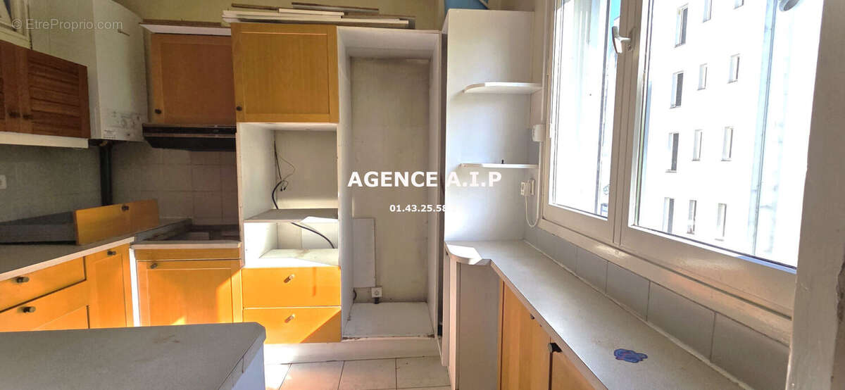 Appartement à PARIS-10E