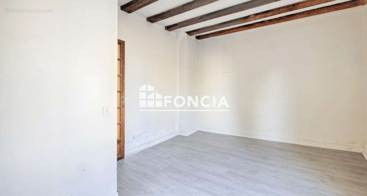 Appartement à PARIS-14E