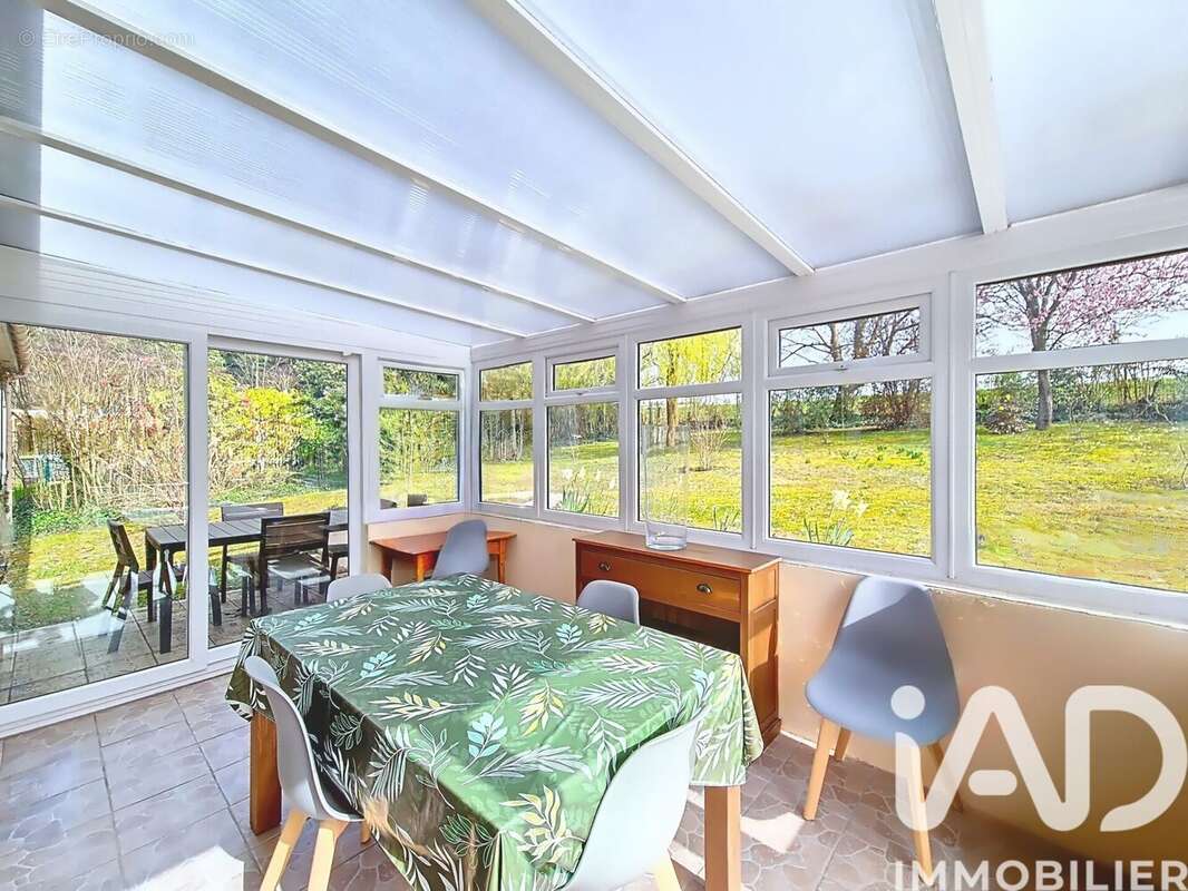 Photo 8 - Maison à VILLENEUVE-LA-GUYARD