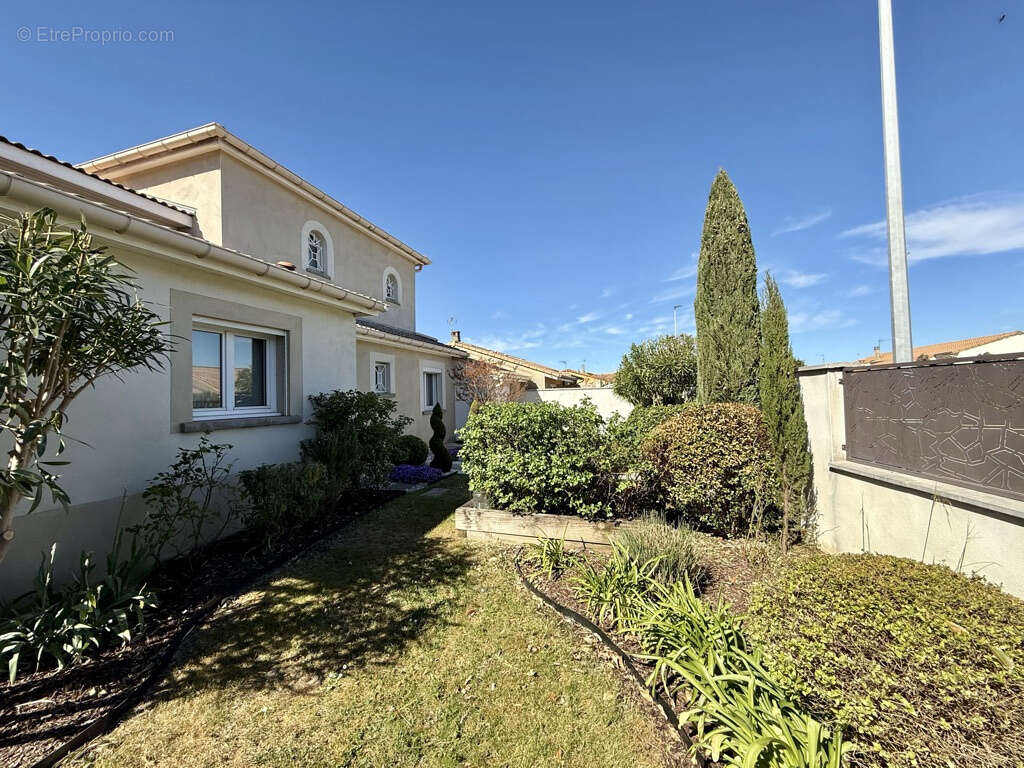 Maison à PORTES-LES-VALENCE