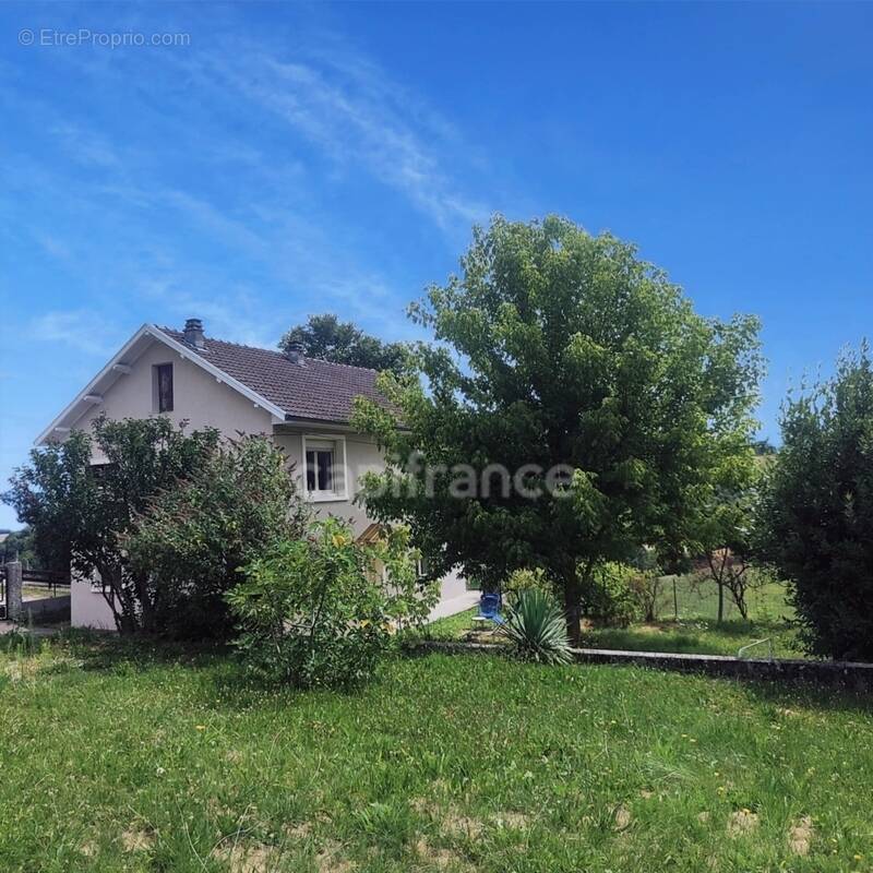 Maison à LA BATIE-DIVISIN