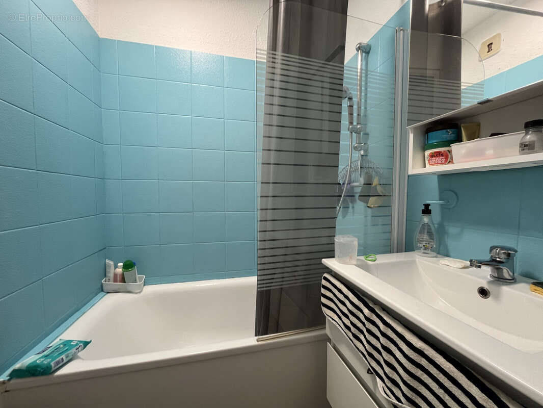 BORDEAUX Nansouty - Studio de 18 m2 avec parking. - photo 5