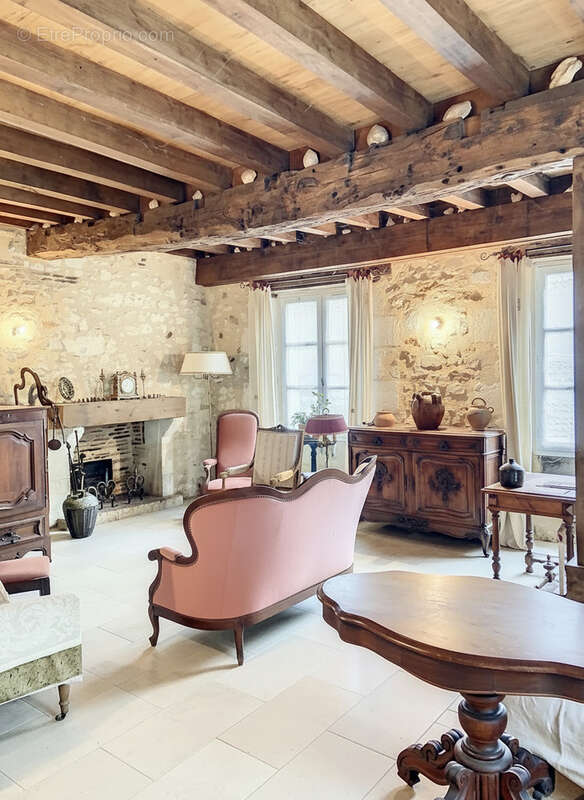 Maison à BOURROU