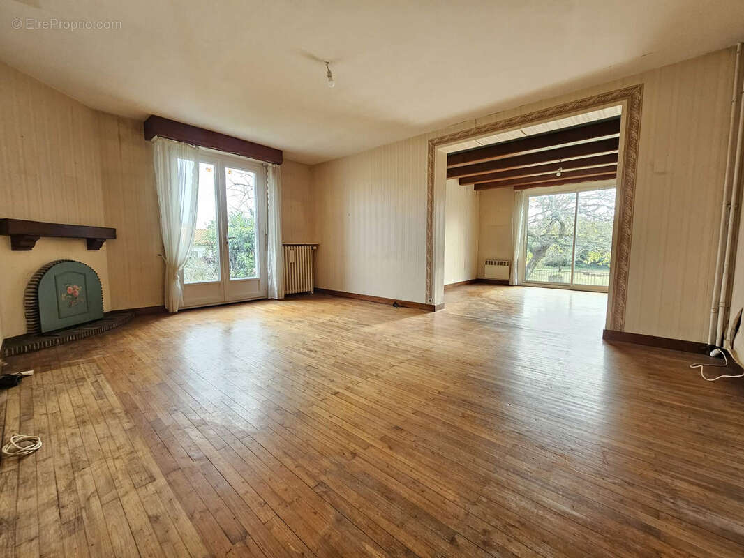 Maison à AIGREFEUILLE-D'AUNIS