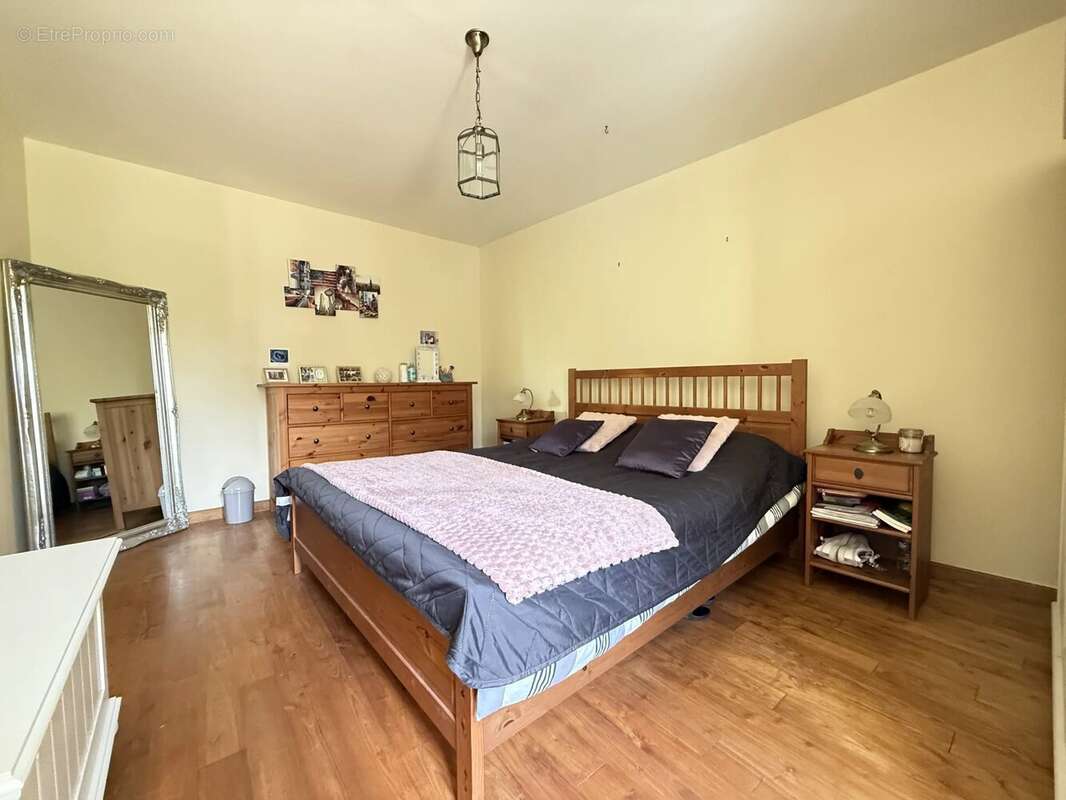 Charmante propriété en pierre de 3 chambres entre Ruffec et Verteuil - photo 7