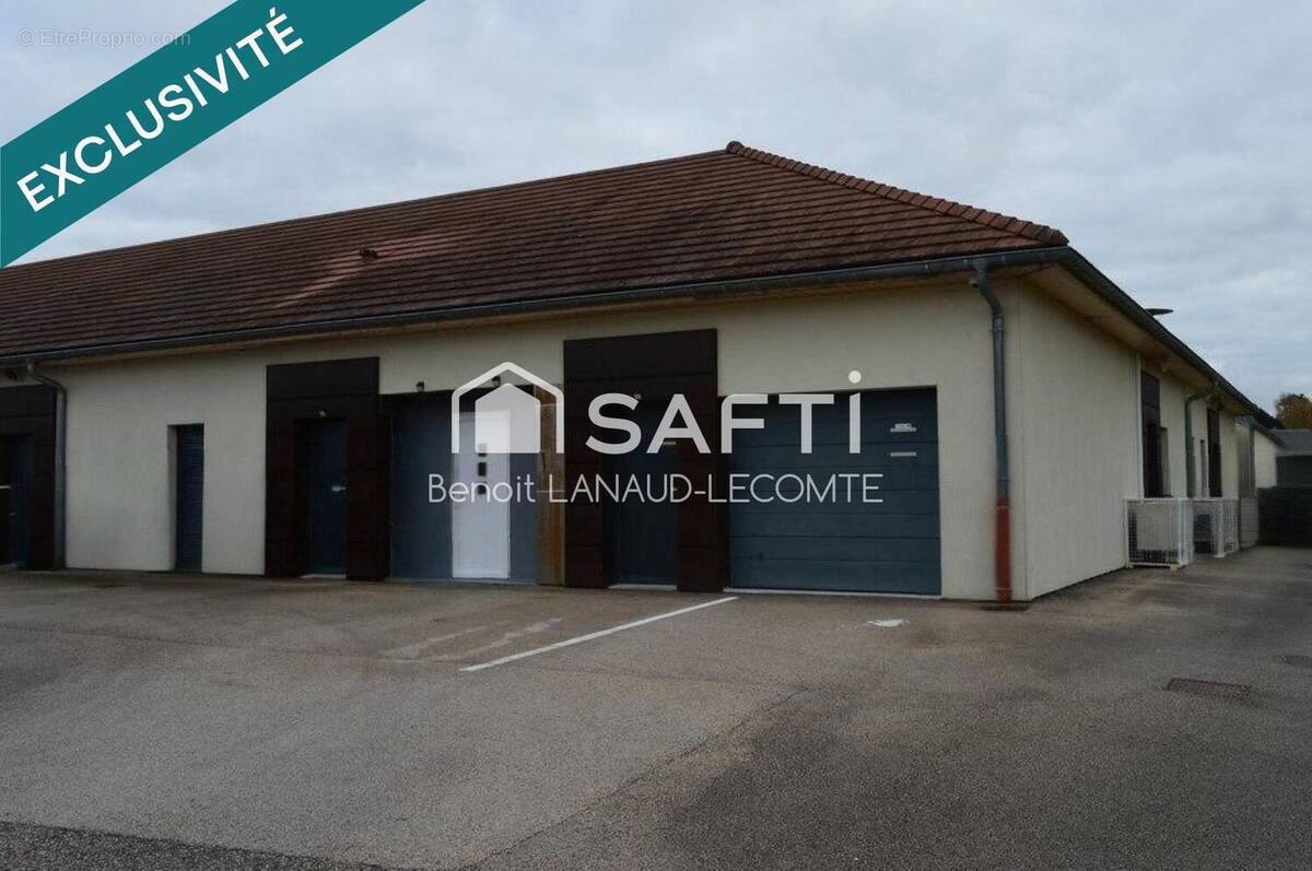 Photo 1 - Commerce à ARC-ET-SENANS