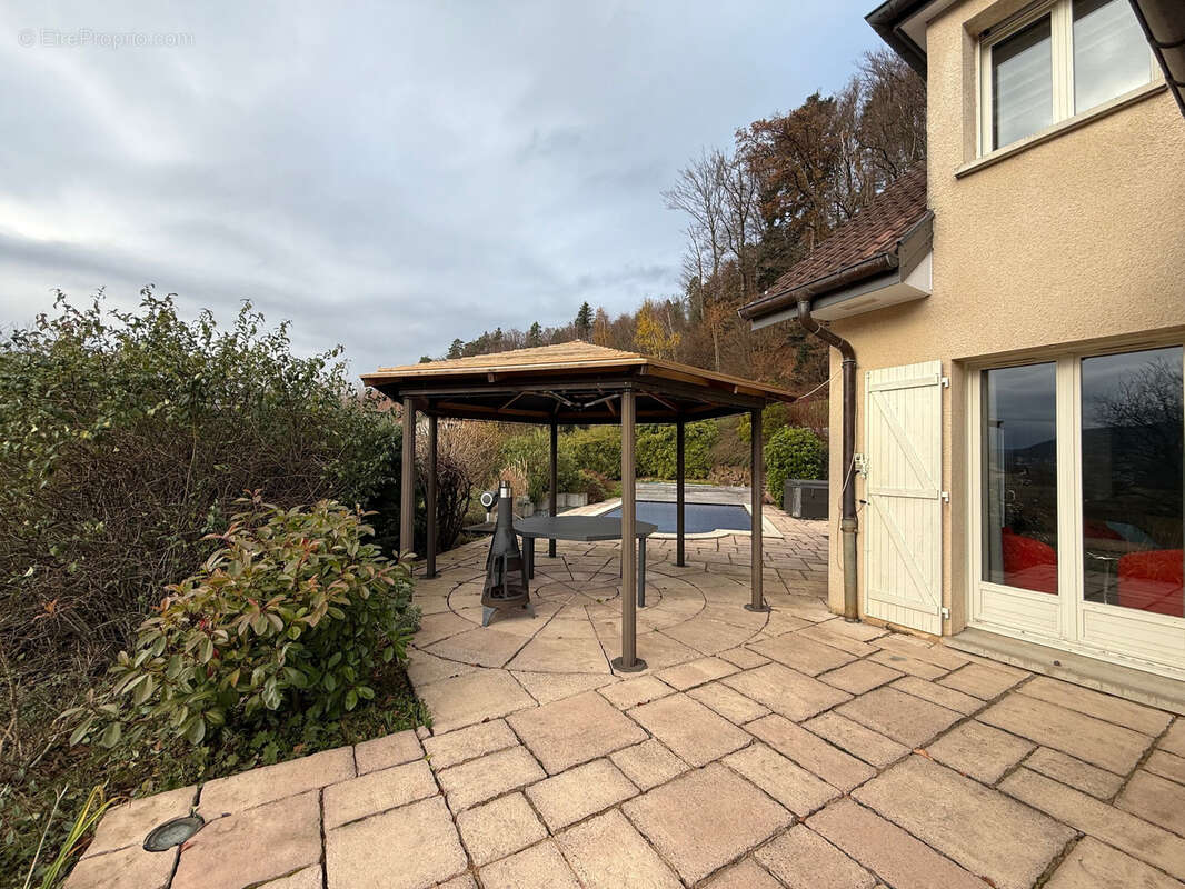 Maison à SAINT-ETIENNE-LES-REMIREMONT