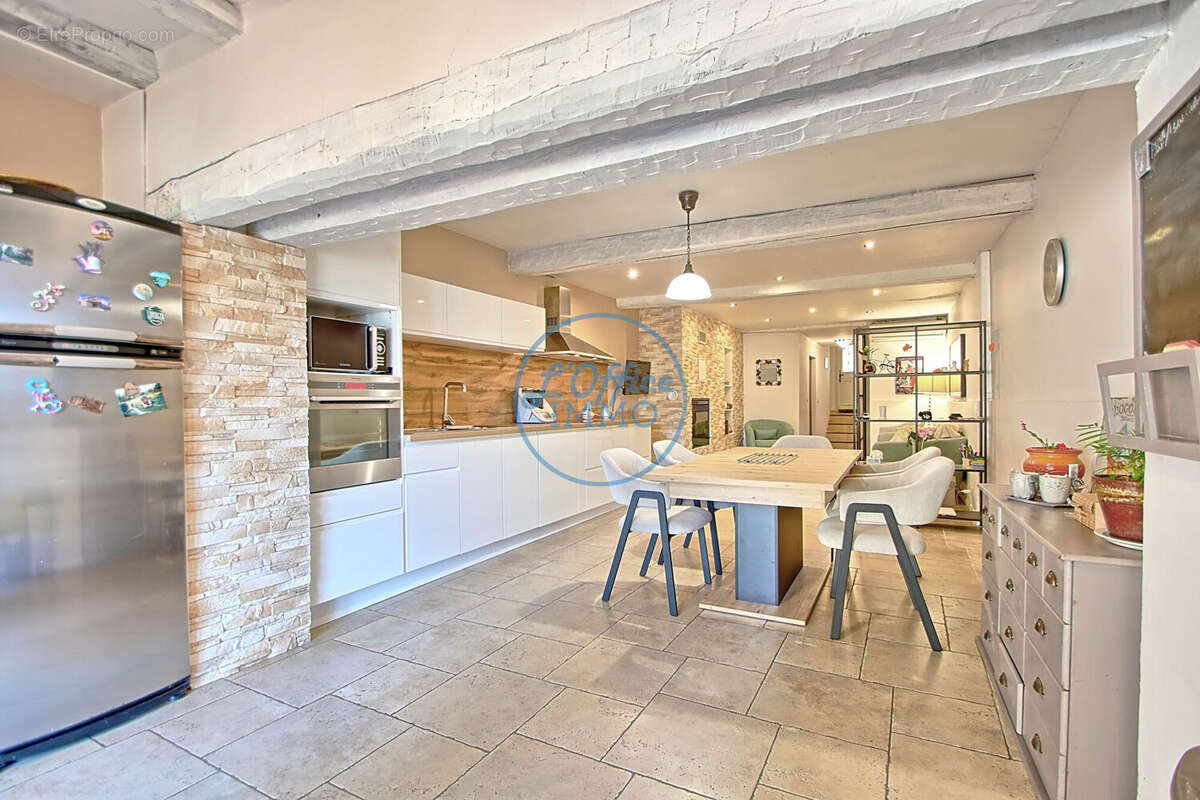 Maison à PUGET-VILLE