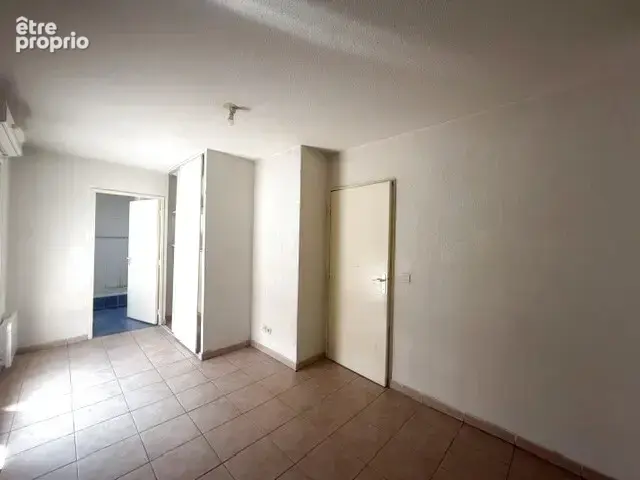 Un appartement qui coche toutes les cases  dernier étage, ascenseur, deux terrasses, vue dégagée et box fermé - photo 6