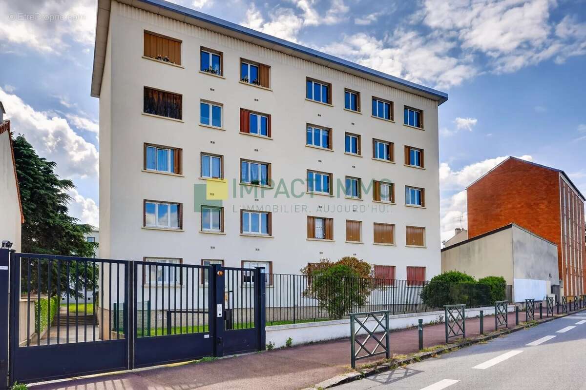 Appartement à NANTERRE