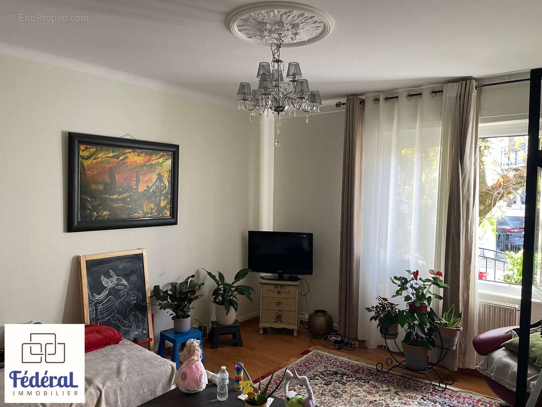 SCHILTIGHEIM F3 de 74m2 rdc, avec balcon et grand jardin dans maison traditionnelle. - photo 3