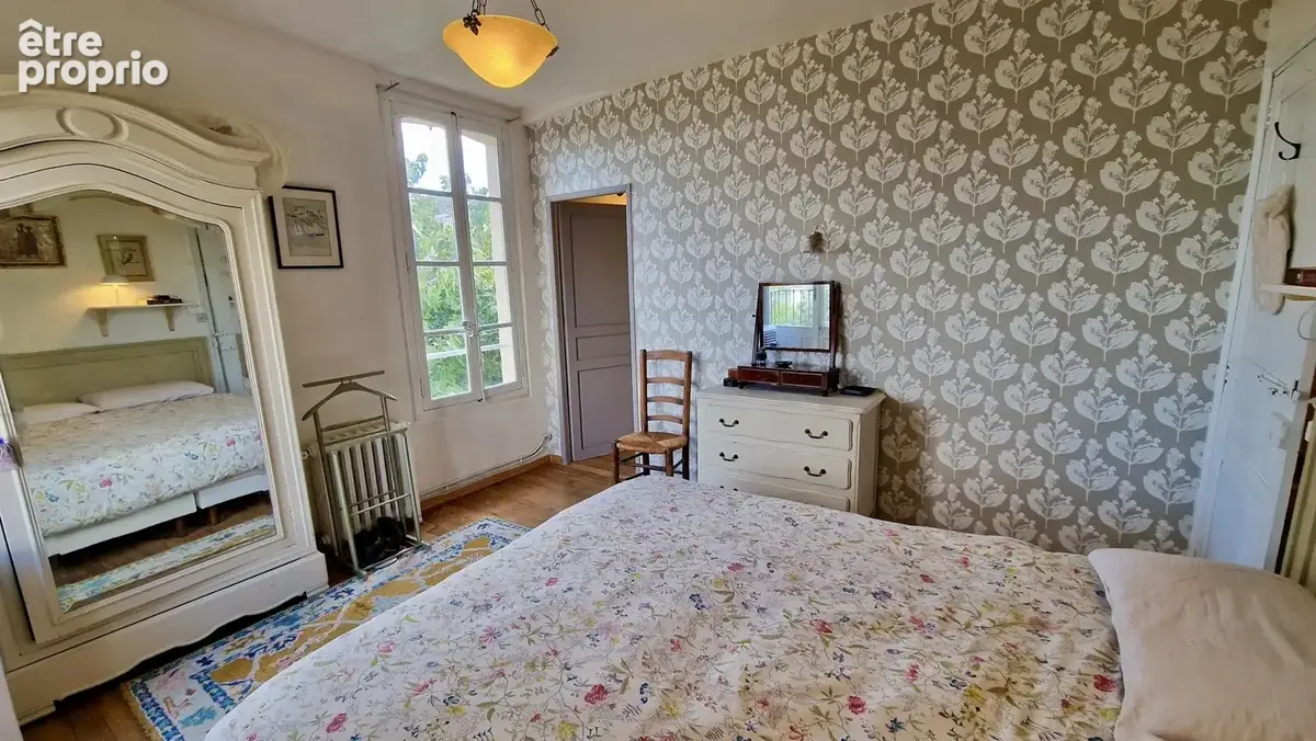 Belle Maison de 4 Chambres avec Piscine et Jardin sur tout le Pourtour - photo 14