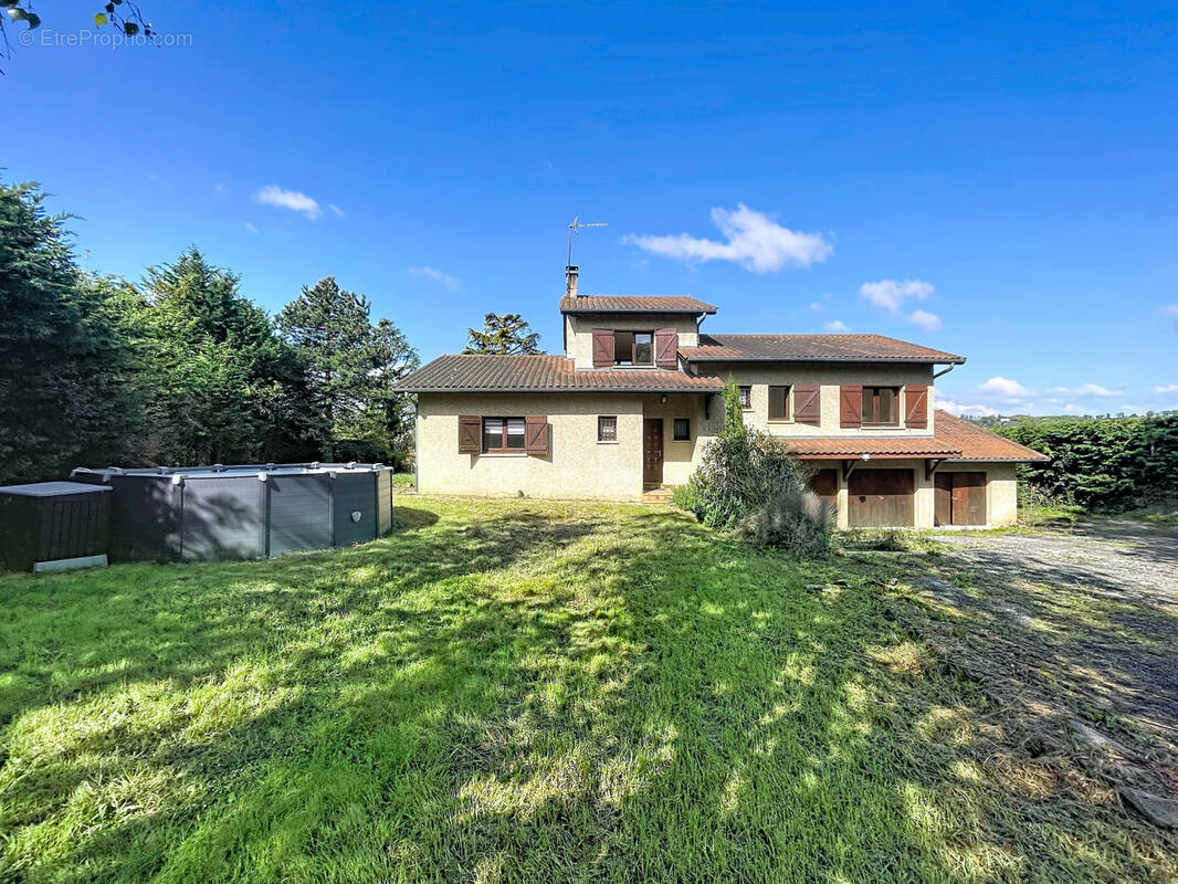 Maison à SAINT-GENIS-LAVAL