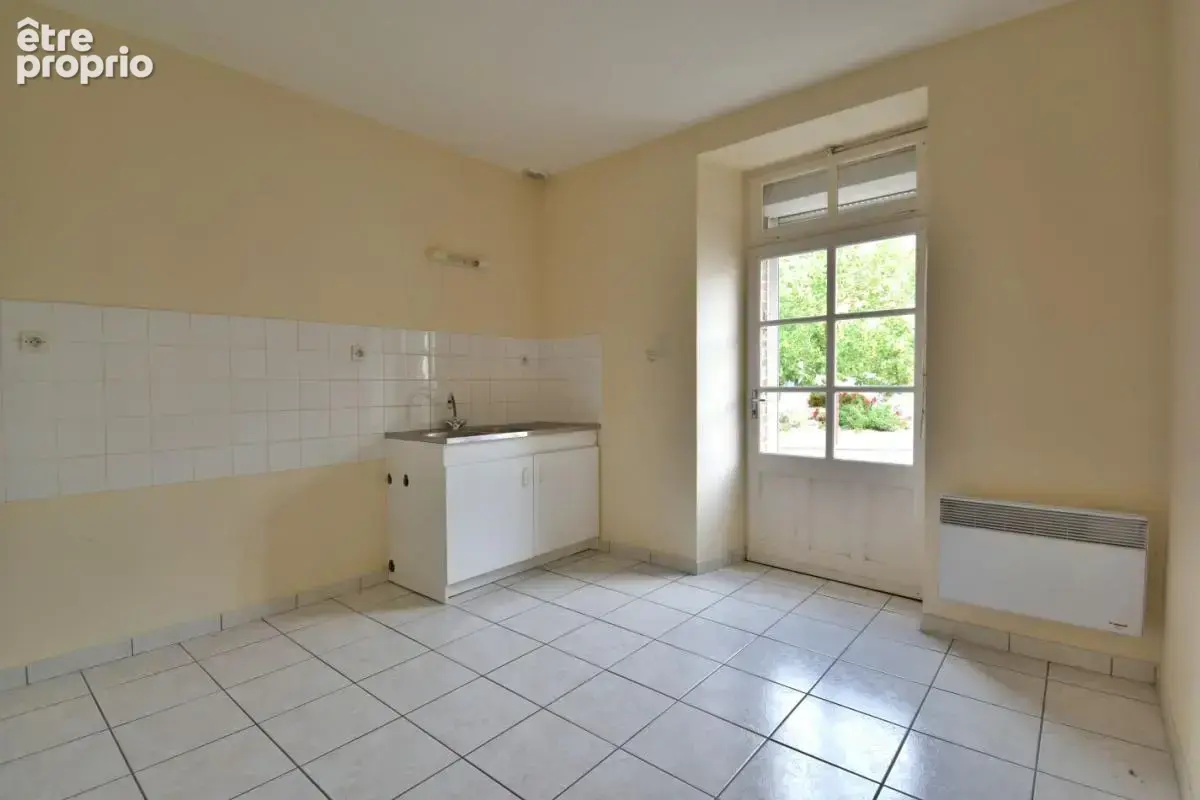 Maison 3 pièces 80 m² à vendre à Yzernay (49360) - photo 4