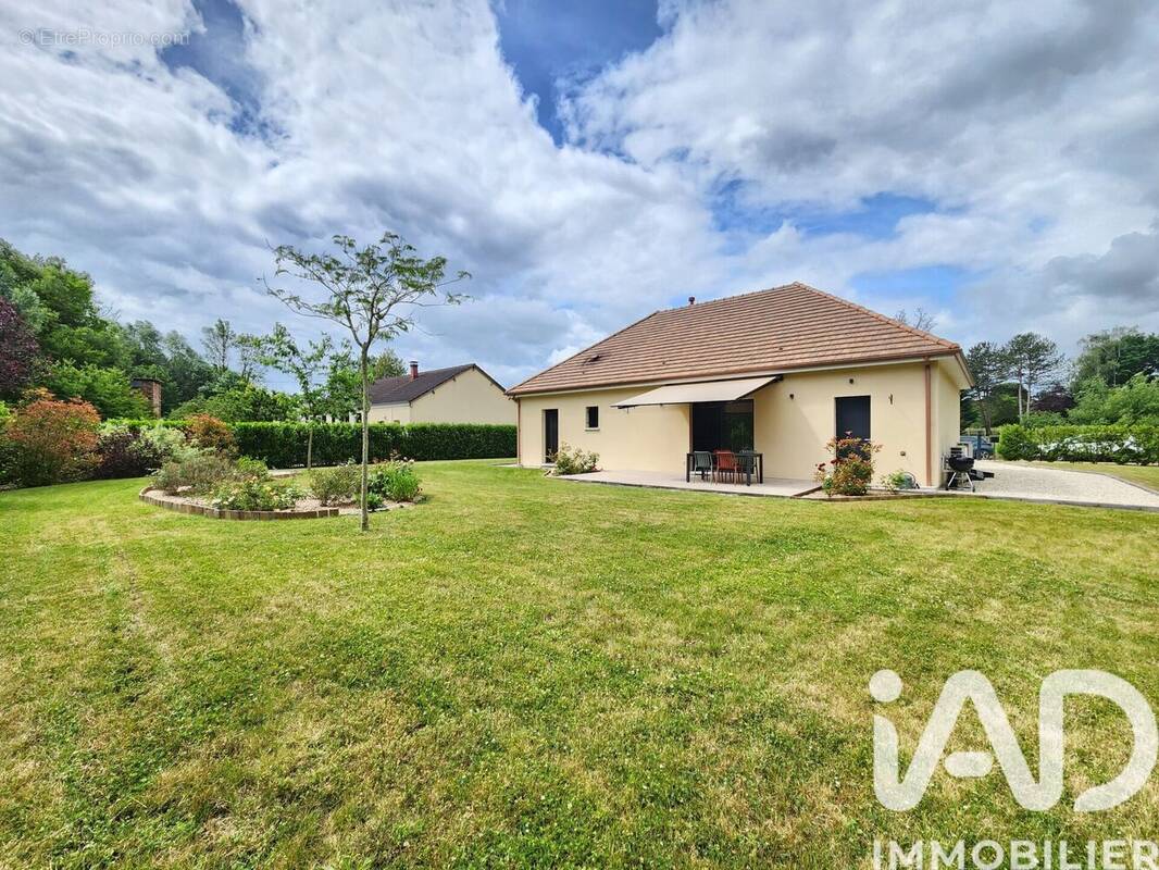 Photo 1 - Maison à CHENNEGY