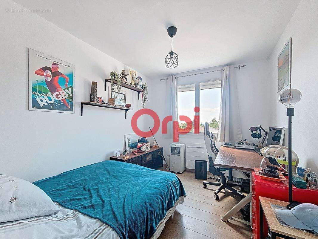 Appartement à SIX-FOURS-LES-PLAGES