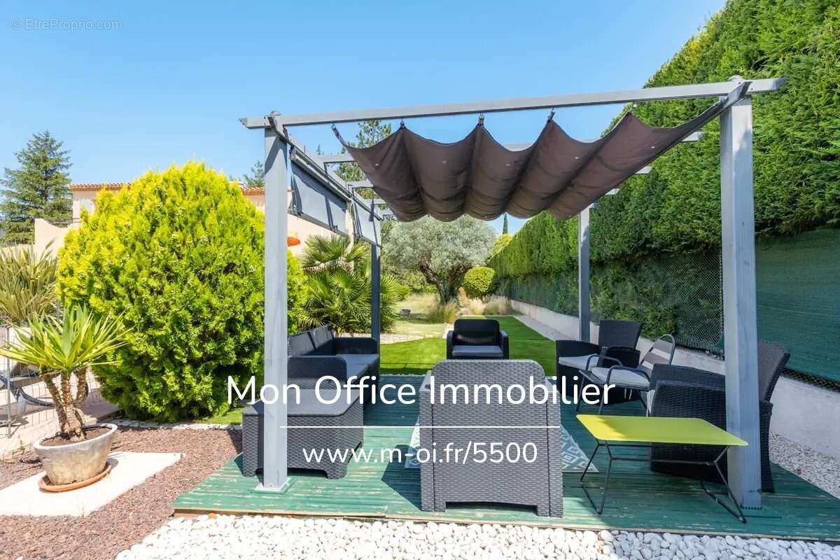 Maison à SAINT-ZACHARIE