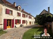 Maison à DOMPTIN
