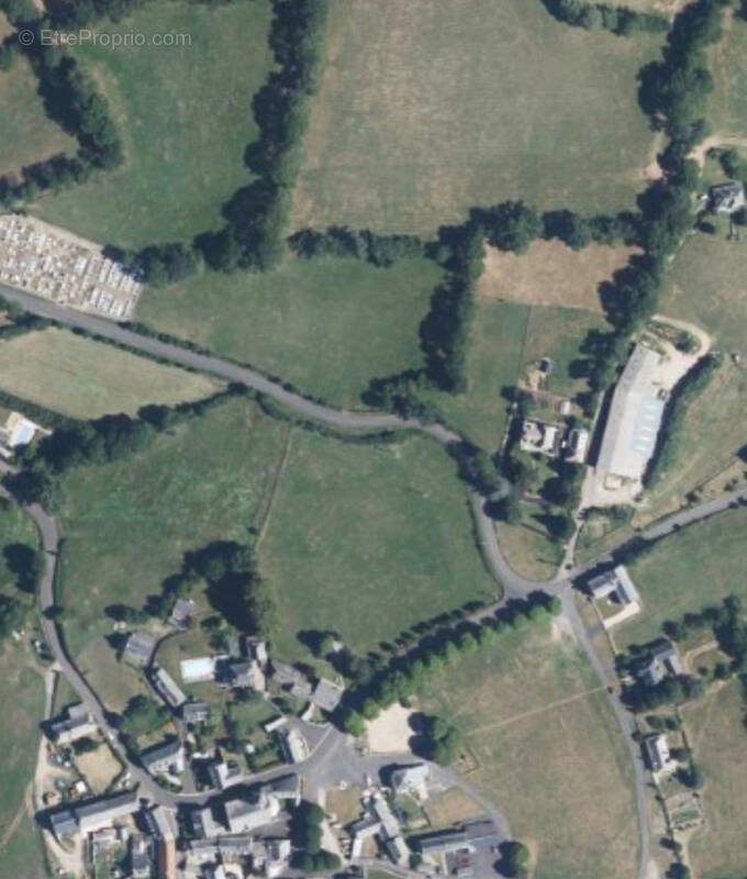 Terrain à CASSUEJOULS