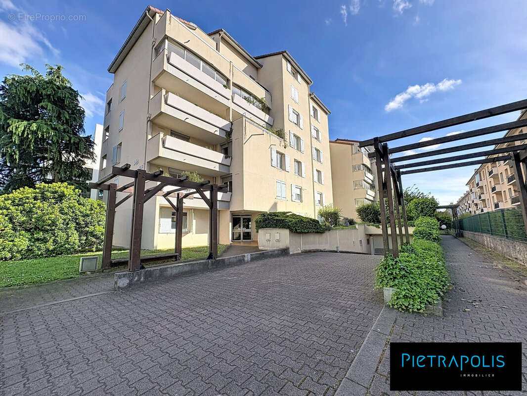 Appartement à LYON-8E