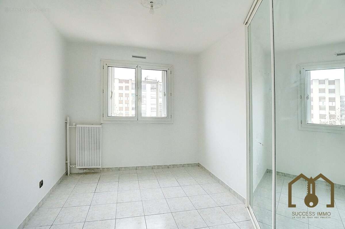 Appartement à VAULX-EN-VELIN