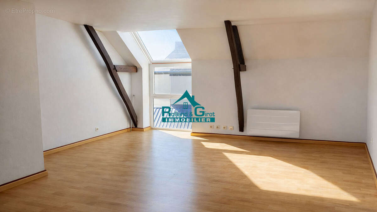 Appartement à LIFFRE