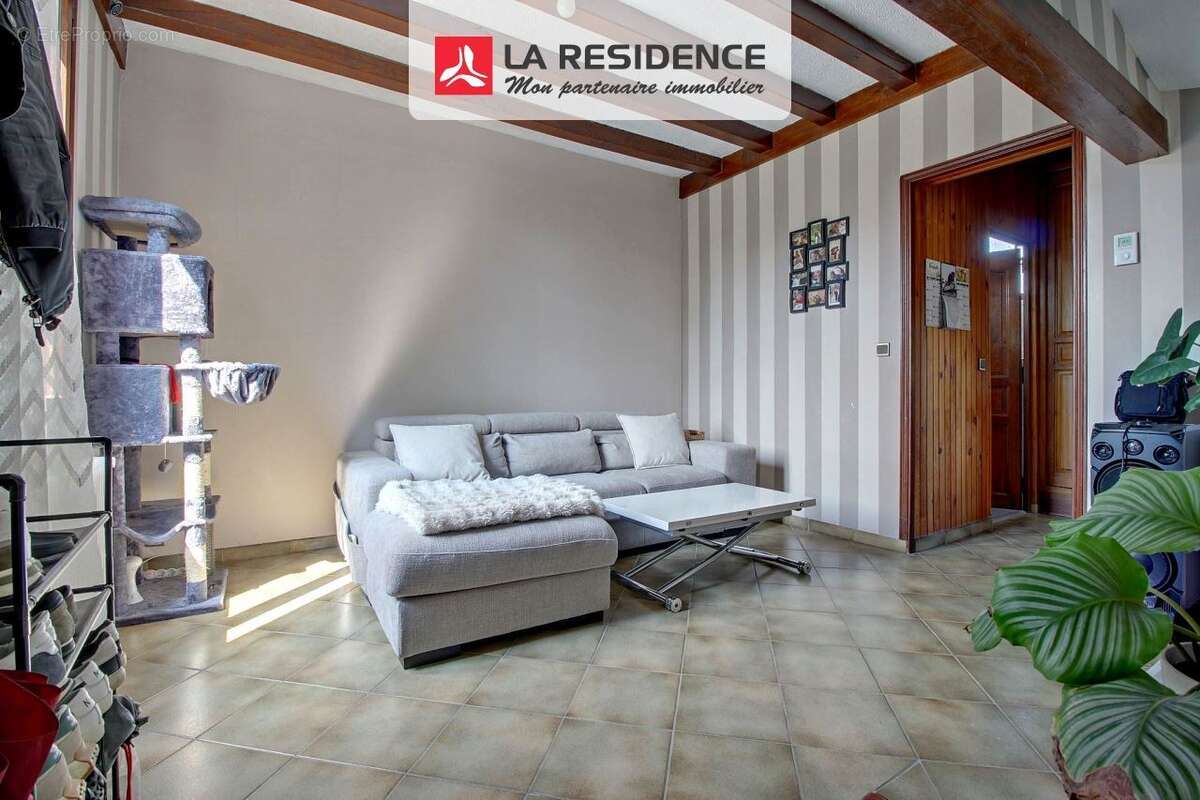 Maison à SAINT-ETIENNE-DU-ROUVRAY