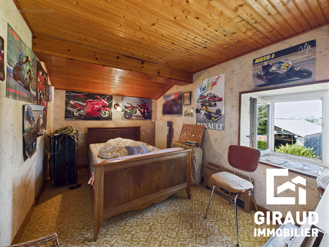 Maison à MOUZEUIL-SAINT-MARTIN