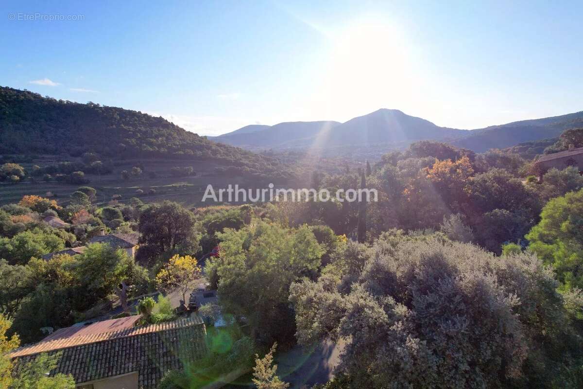 Maison à PLAN-DE-LA-TOUR