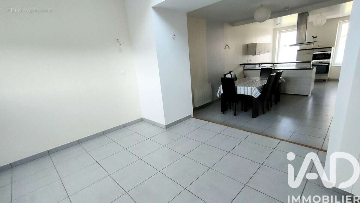 Photo 3 - Maison à EQUEURDREVILLE-HAINNEVILLE