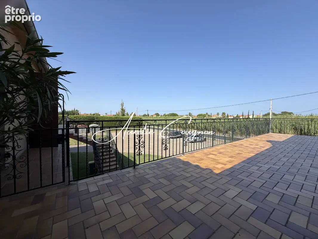 Maison 440 m² à Sainte-Marie  - photo 4