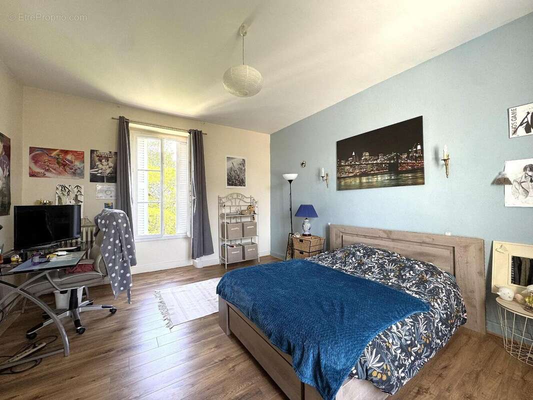   - Maison à OIRON