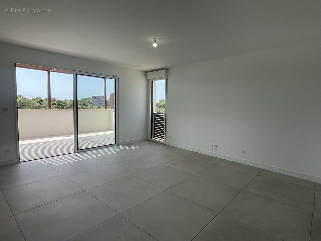 Appartement à CASTRIES