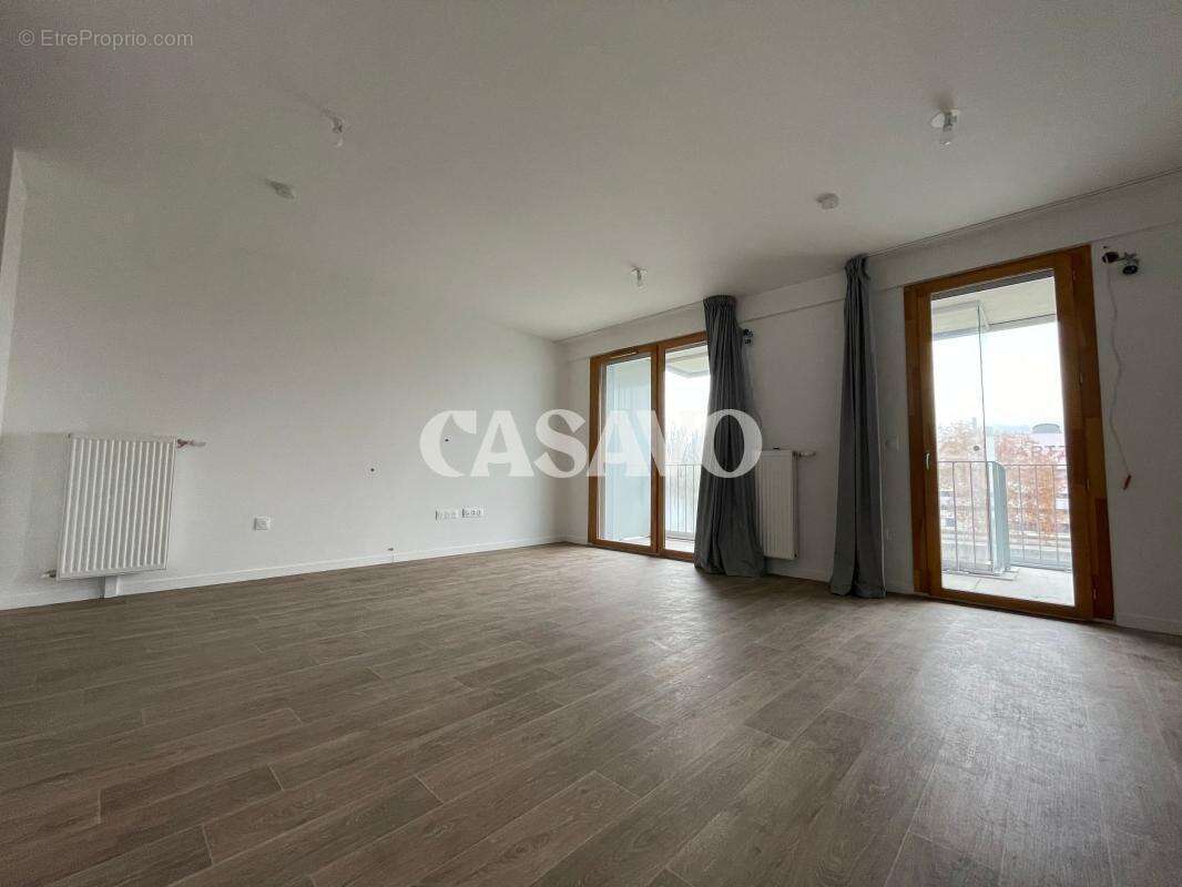 Appartement à L'ILE-SAINT-DENIS