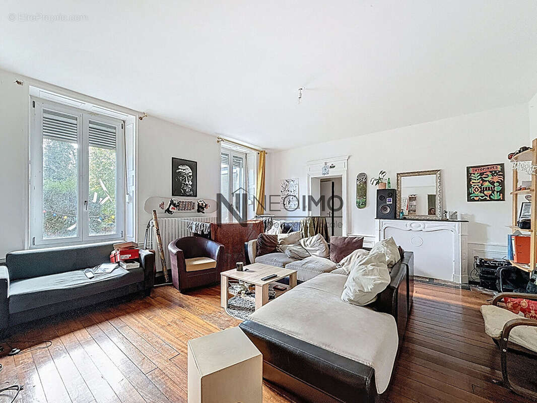 Appartement à NEUFCHATEAU