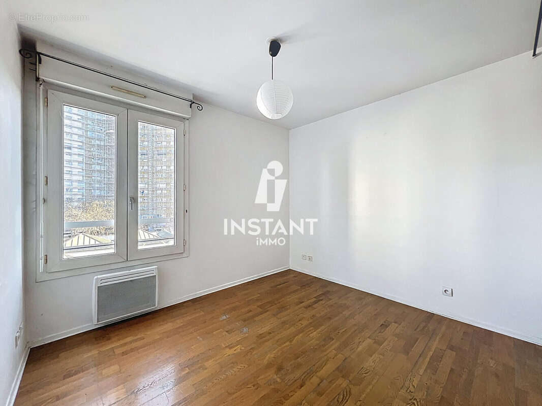 Appartement à CHARENTON-LE-PONT