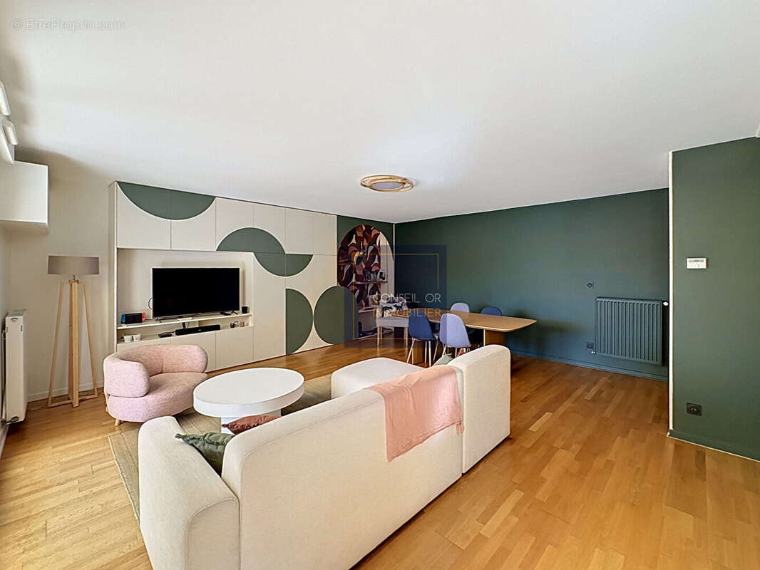 Appartement à SAINT-GENIS-LAVAL